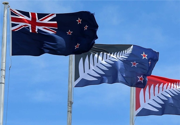پرچم نیوزلند «انگلیسی» باقی می‌ماند