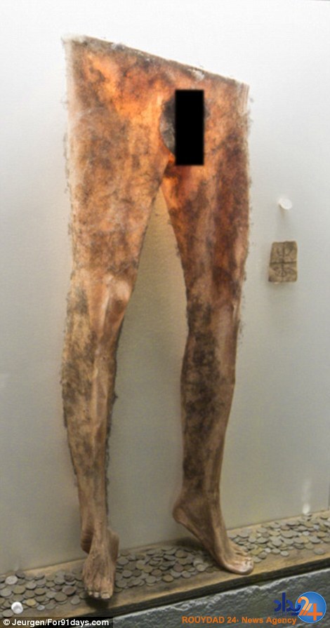 شلوار جادویی از جنس پوست انسان در موزه‌ایسلند (تصاویر)