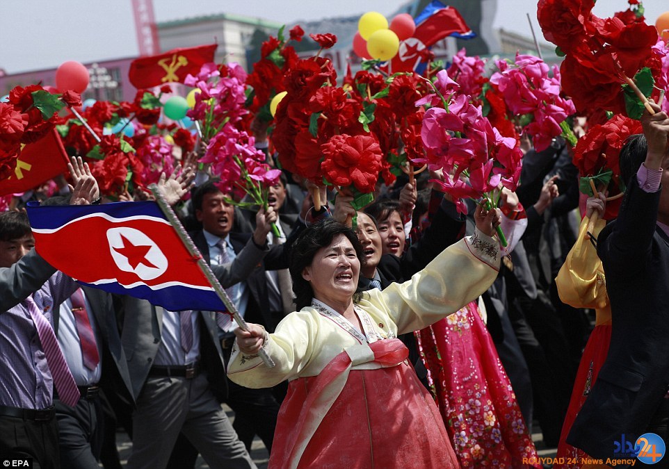 حضور صدها هزار نفر در جشن تولد بنیان‌گذار کره شمالی (تصاویر)