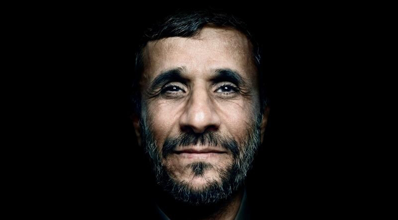 احمدی‎نژاد نشان داد آمادگی ایستادن مقابل انقلاب، نظام و رهبری را دارد