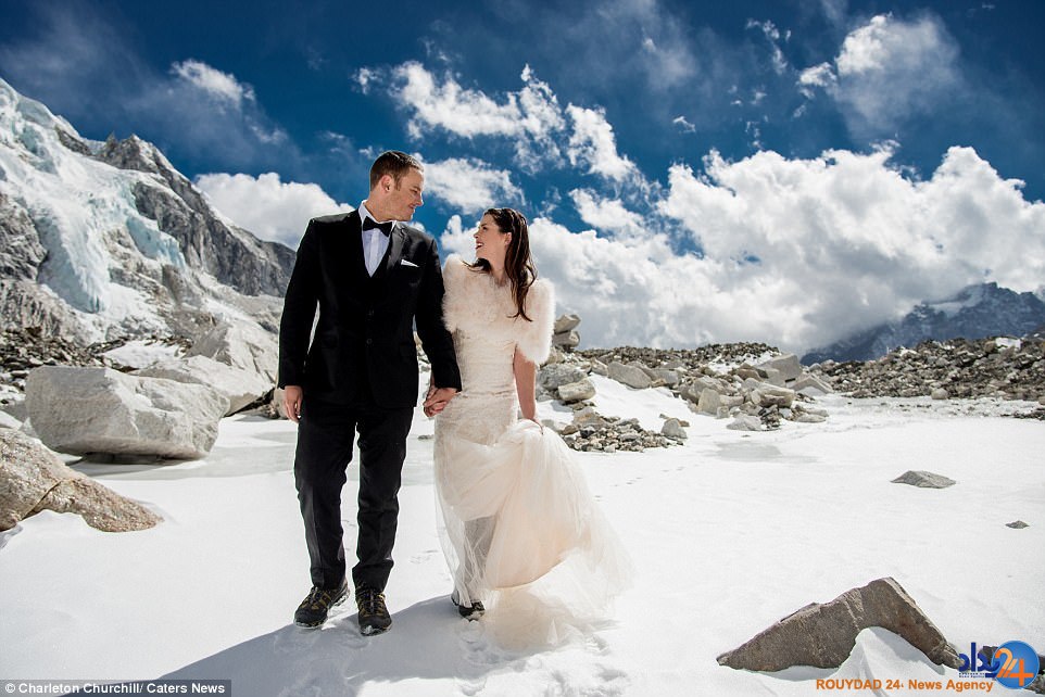 عروسی بر فراز آسمان روی اورست (تصاویر)