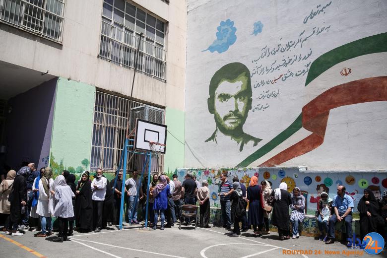گزارش رویترز از حضور مردم ایران پای صندوق رأی