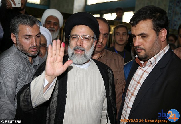 گزارش دیلی میل از حضور مردم ایران در انتخابات (تصاویر)