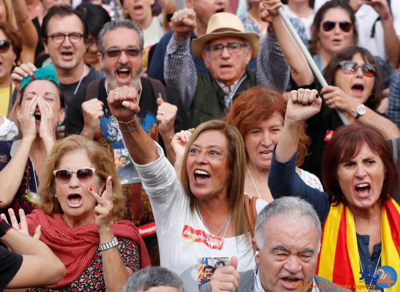 اعلام استقلال کاتالونیا (تصاویر)