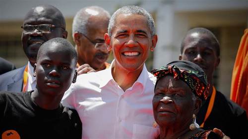 اوباما در روستای زادگاه پدری در کنیا+ عکس