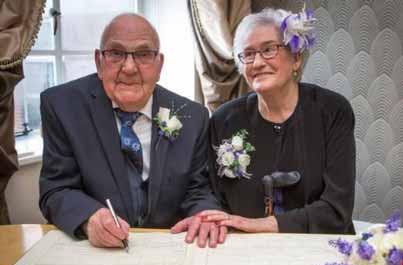 تازه عروس و دامادی که روی هم 170 سال سن دارند+ عکس