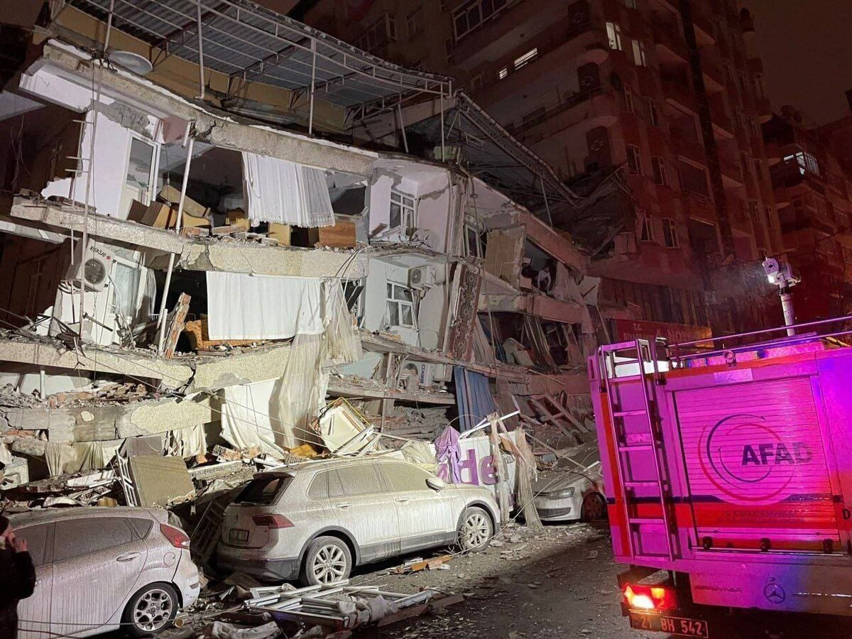 مرگ‌ومیر‌های زلزله ترکیه به مرز هزار نفر رسید