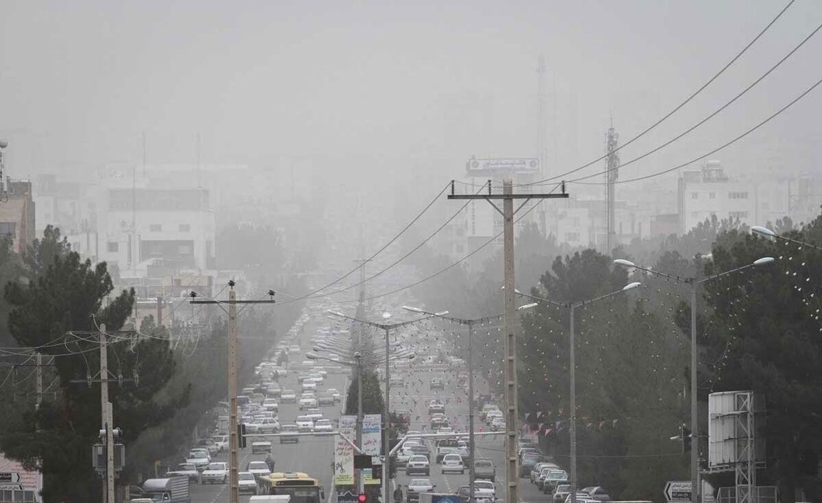 بارش برف و باران در نقاط مختلف کشور/ افزایش آلودگی هوای شهر‌های صنعتی