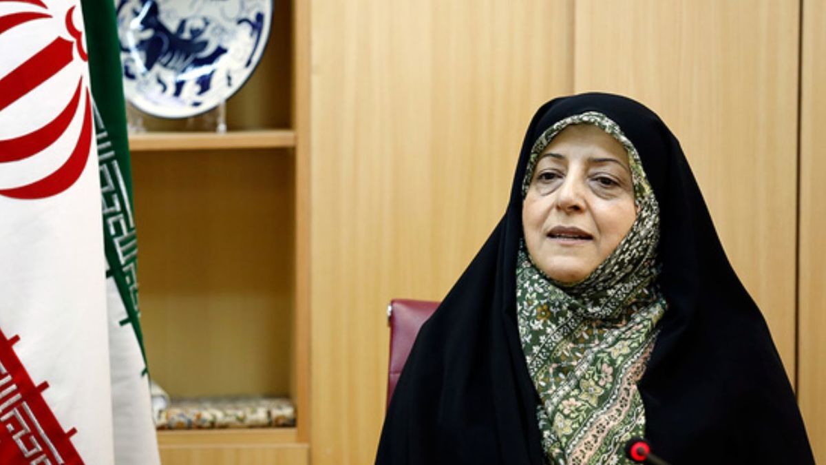 واکنش روزنامه جوان به مصاحبه معصومه ابتکار در مورد حجاب: امام را تحریف نکنید!