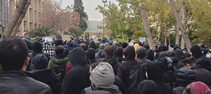 تجمع دانشجویان دانشگاه امیرکبیر روز 16 آذر