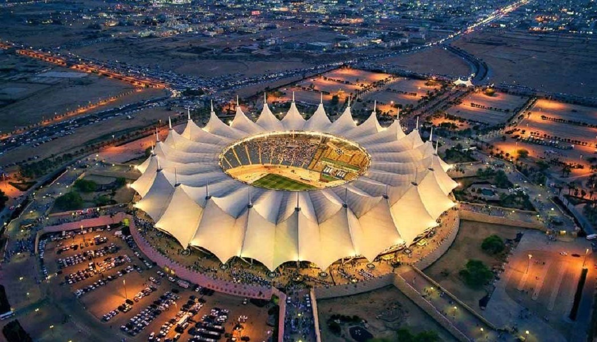 ساخت ورزشگاه جدید در کشور عربستان روی نوک کوه!