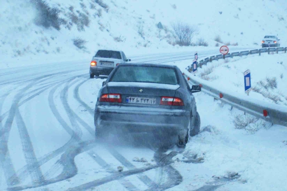 نکات طلائی برای رانندگی در هوای برفی و یخبندان