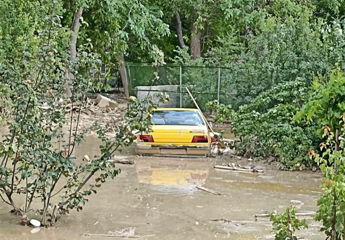 سیلاب در فیروزکوه/ ‌شهرک کوهسار ‌تخلیه شد