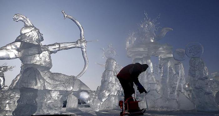جشنوارهای در دمای منفی 30 درجه (تصاویر) جشنوارهای در دمای منفی 30 درجه (تصاویر)
