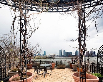 خانه مجلل اشرف پهلوی در امریکا (تصاویر)