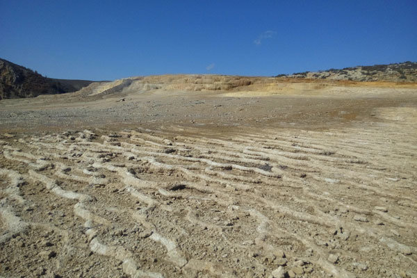 تهدید یک جاذبه گردشگری دیگر (تصاویر) تهدید یک جاذبه گردشگری دیگر (تصاویر)