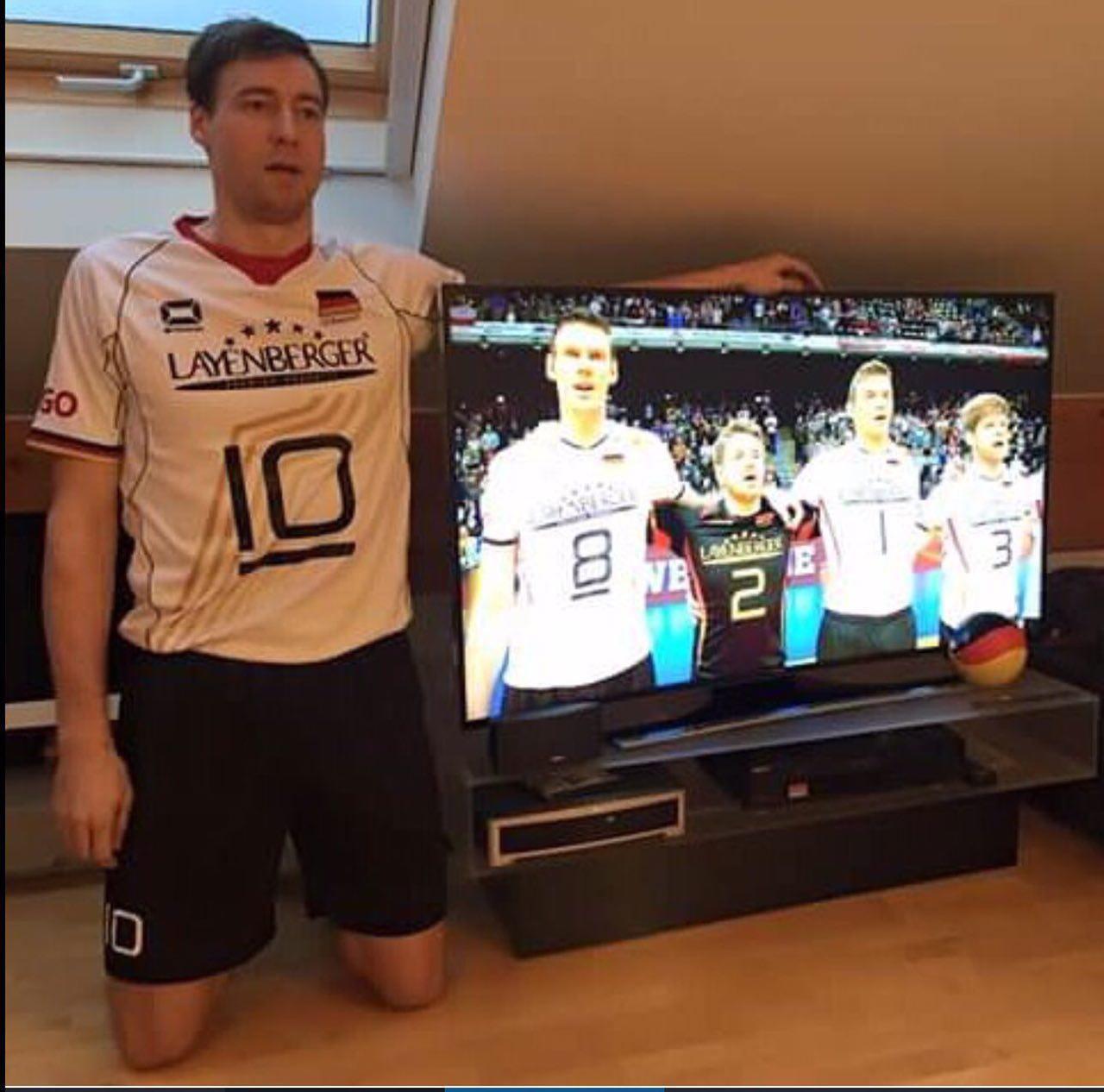 غیرت ملی از نوع آلمانی (عکس) غیرت ملی از نوع آلمانی (عکس)