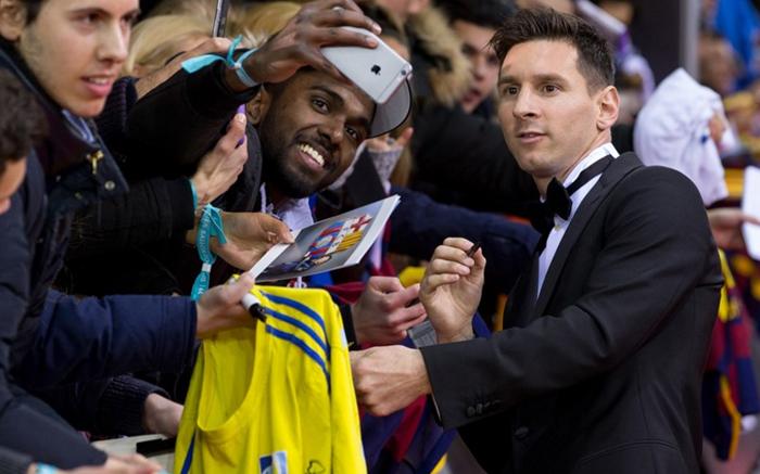 مراسم اعطای توپ طلای 2015 (تصاویر) مراسم اعطای توپ طلای 2015 (تصاویر)