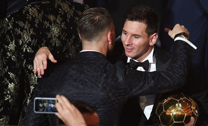 مراسم اعطای توپ طلای 2015 (تصاویر) مراسم اعطای توپ طلای 2015 (تصاویر)