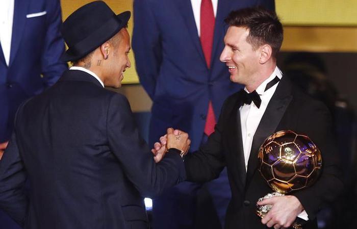 مراسم اعطای توپ طلای 2015 (تصاویر) مراسم اعطای توپ طلای 2015 (تصاویر)