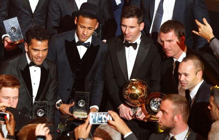 مراسم اعطای توپ طلای 2015 (تصاویر) مراسم اعطای توپ طلای 2015 (تصاویر)