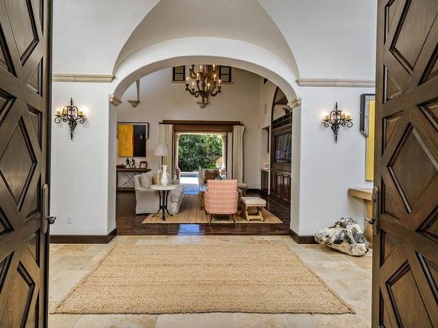 خانهی سیلوستر استالونه در کالیفرنیا (تصاویر) خانهی سیلوستر استالونه در کالیفرنیا (تصاویر)