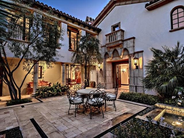 خانهی سیلوستر استالونه در کالیفرنیا (تصاویر) خانهی سیلوستر استالونه در کالیفرنیا (تصاویر)