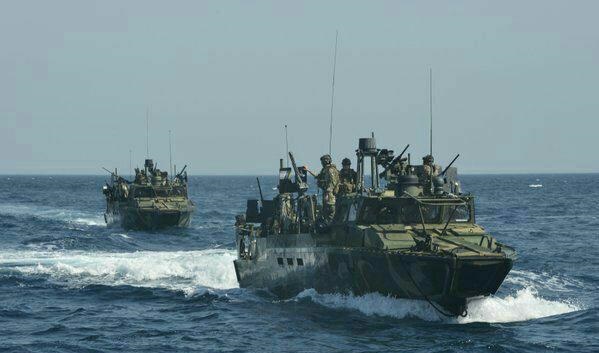 سپاه ١٠ نظامی آمریکایی را در خلیج فارس بازداشت کرد