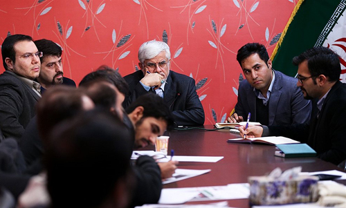 دیدار جمعی از مدیران رسانه و دانشجویان علوم سیاسی با عارف دیدار جمعی از مدیران رسانه و دانشجویان علوم سیاسی با عارف