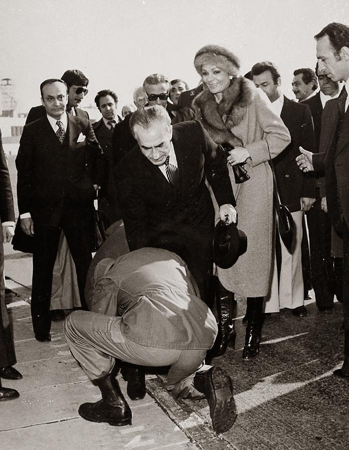 فرار شاه از ایران (تصاویر)