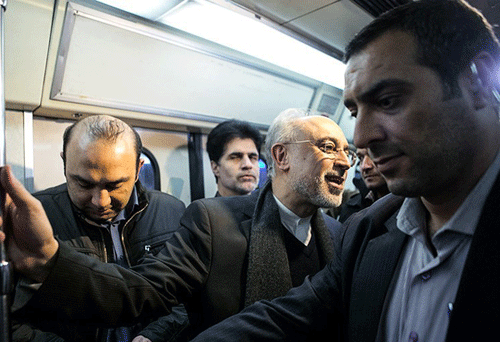 صالحی با مترو سر کار رفت (تصاویر) صالحی با مترو سر کار رفت (تصاویر)
