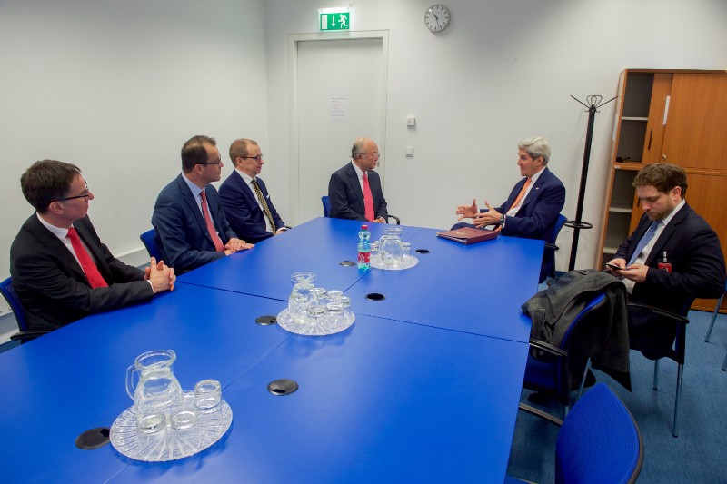 عکس هایی متفاوت از روز اجرای برجام عکس هایی متفاوت از روز اجرای برجام