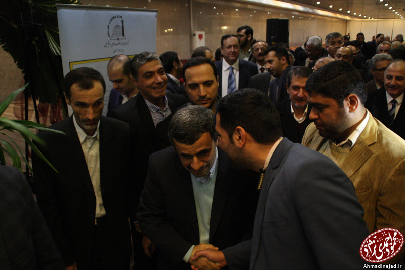 بازگشت متهم با احمدی نژاد