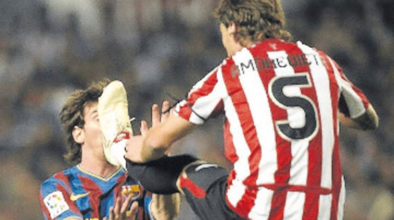 5 خطای شدید روی لیونل مسی (عکس) 5 خطای شدید روی لیونل مسی (عکس)