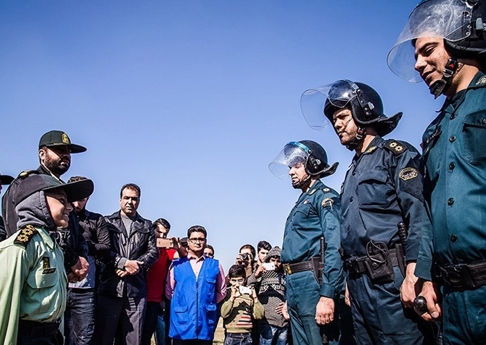 پلیس کودک سرطانی را به آرزویش رساند (تصاویر) پلیس کودک سرطانی را به آرزویش رساند (تصاویر)