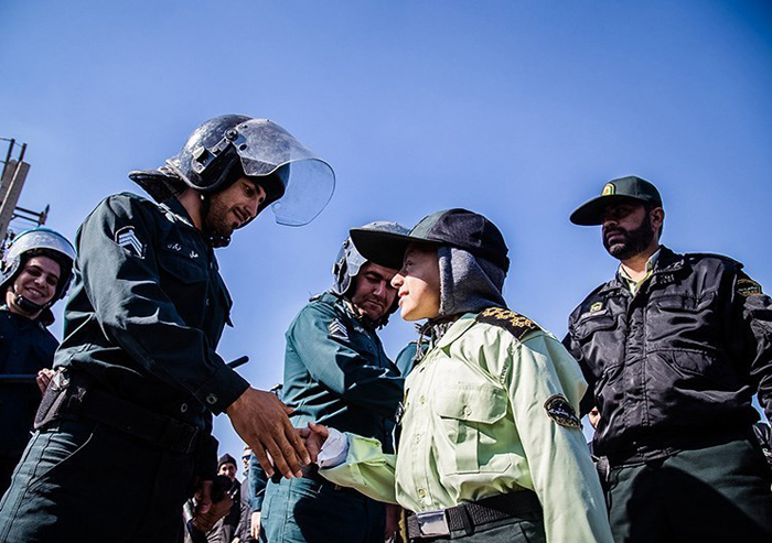 پلیس کودک سرطانی را به آرزویش رساند (تصاویر) پلیس کودک سرطانی را به آرزویش رساند (تصاویر)