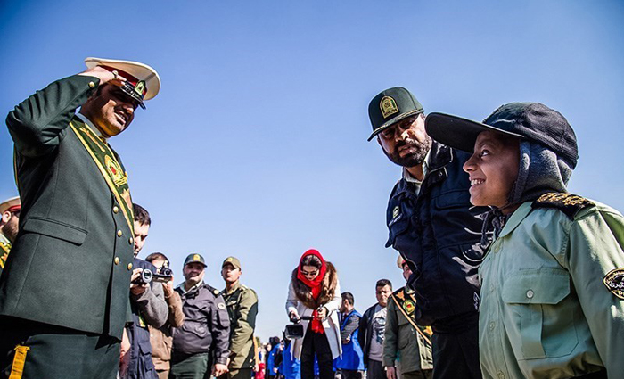 پلیس کودک سرطانی را به آرزویش رساند (تصاویر) پلیس کودک سرطانی را به آرزویش رساند (تصاویر)