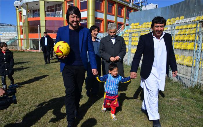 مرتضی احمدی منتظر دیدار با مسی (تصاویر) مرتضی احمدی منتظر دیدار با مسی (تصاویر)