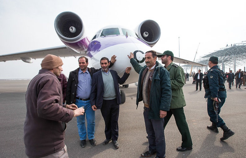 عکس با هواپیما در فرودگاه جدید