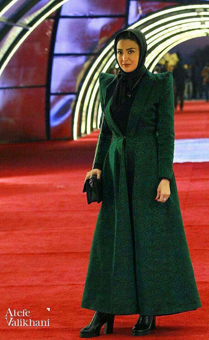 توضیحات خانم بازیگر در مورد پوشش خود در جشنواره توضیحات خانم بازیگر در مورد پوشش خود در جشنواره