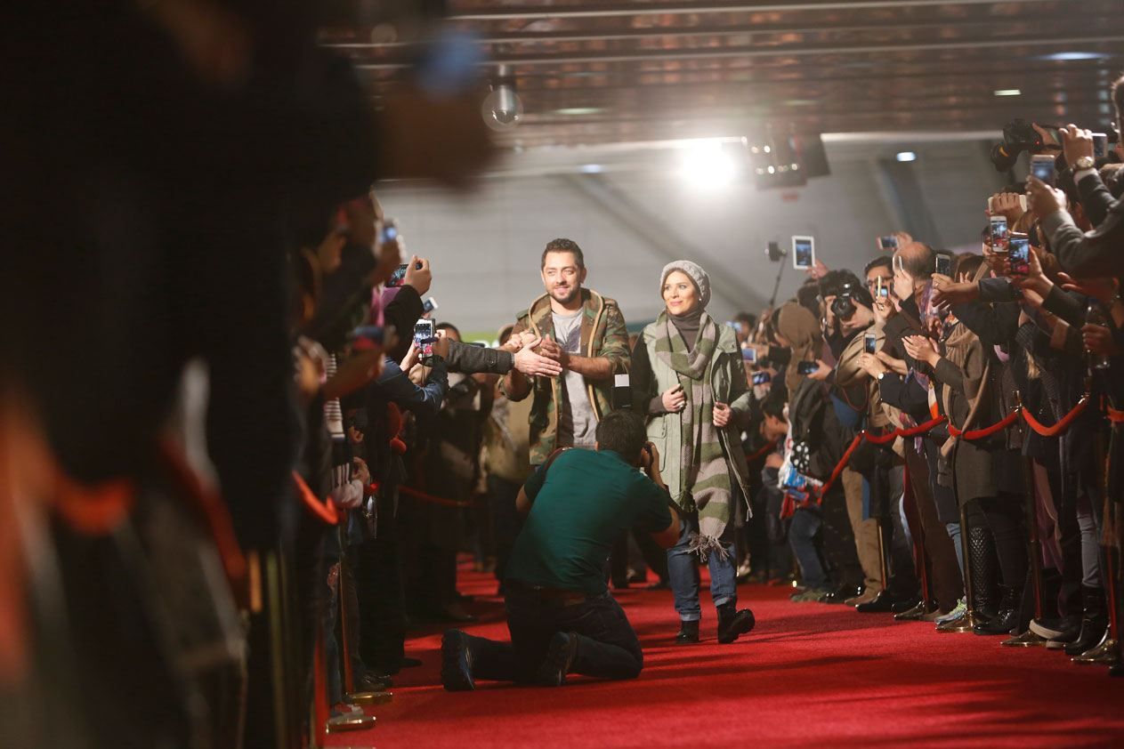 بازیگران بارکد تماشاگران را غافلگیر کردند (تصاویر) بازیگران بارکد تماشاگران را غافلگیر کردند (تصاویر)