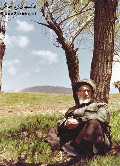 آیت الله طالقانی با اورکت نظامی (عکس)