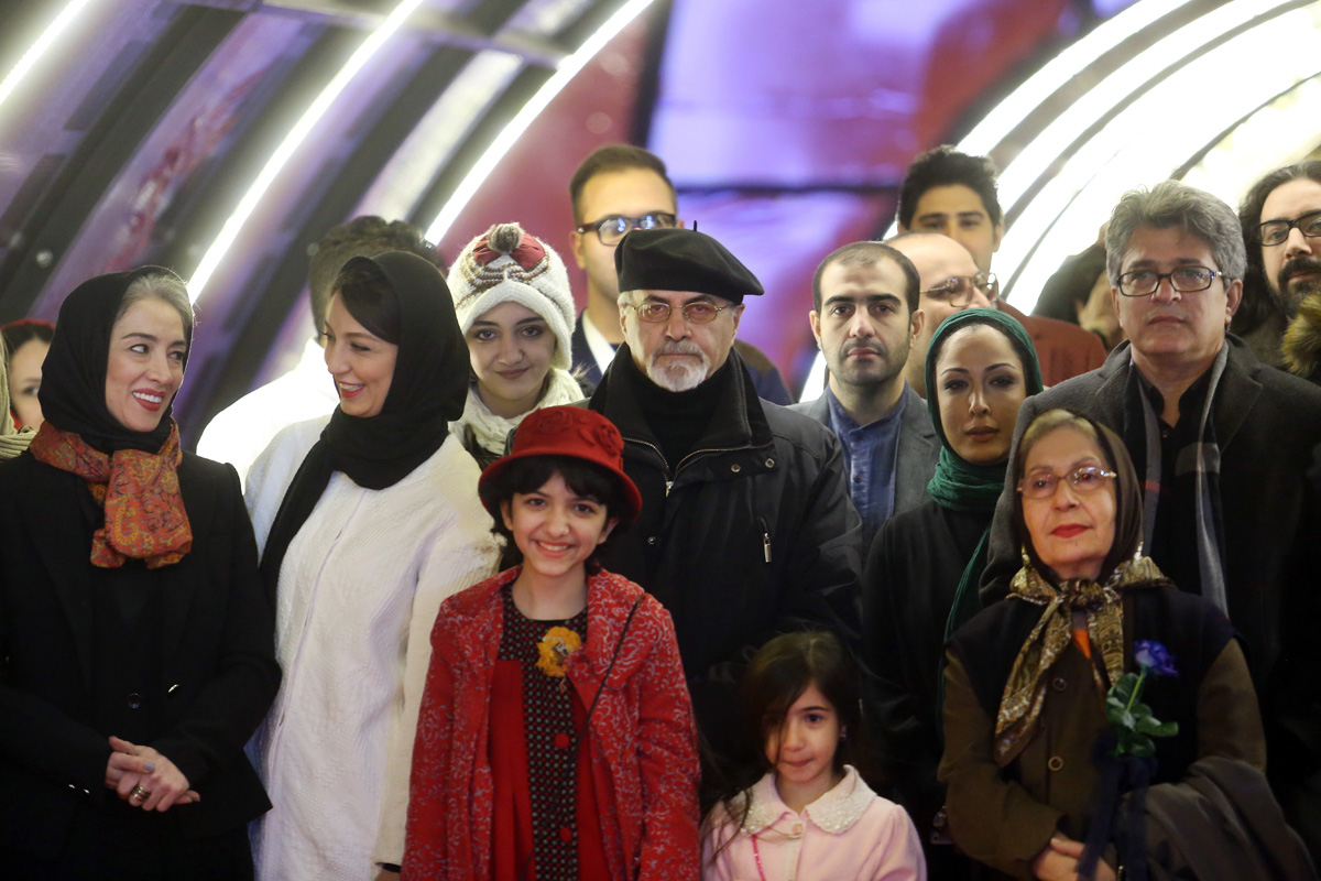 در حاشیه روز هشتم جشنواره فجر (تصاویر) در حاشیه روز هشتم جشنواره فجر (تصاویر)