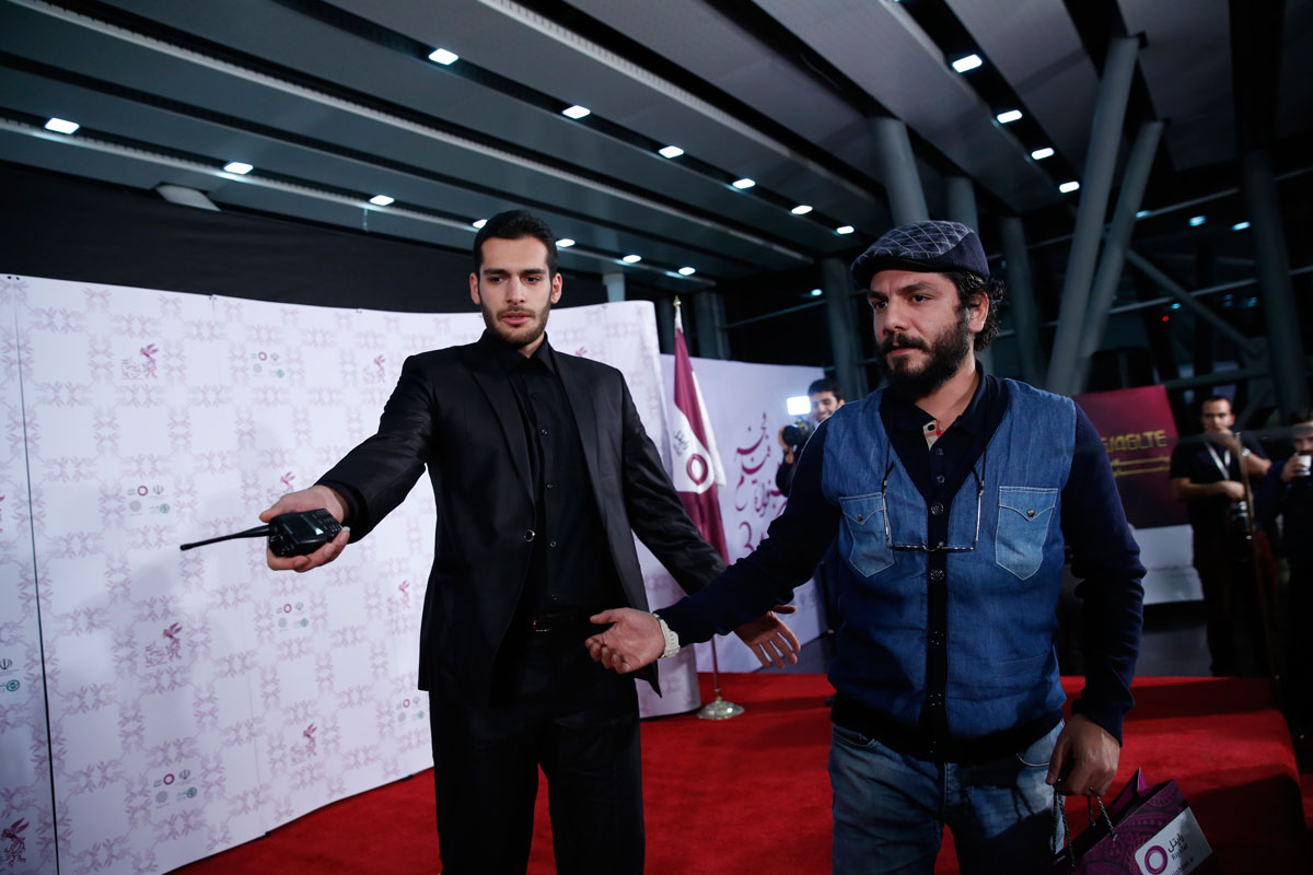 در حاشیه روز هشتم جشنواره فجر (تصاویر) در حاشیه روز هشتم جشنواره فجر (تصاویر)