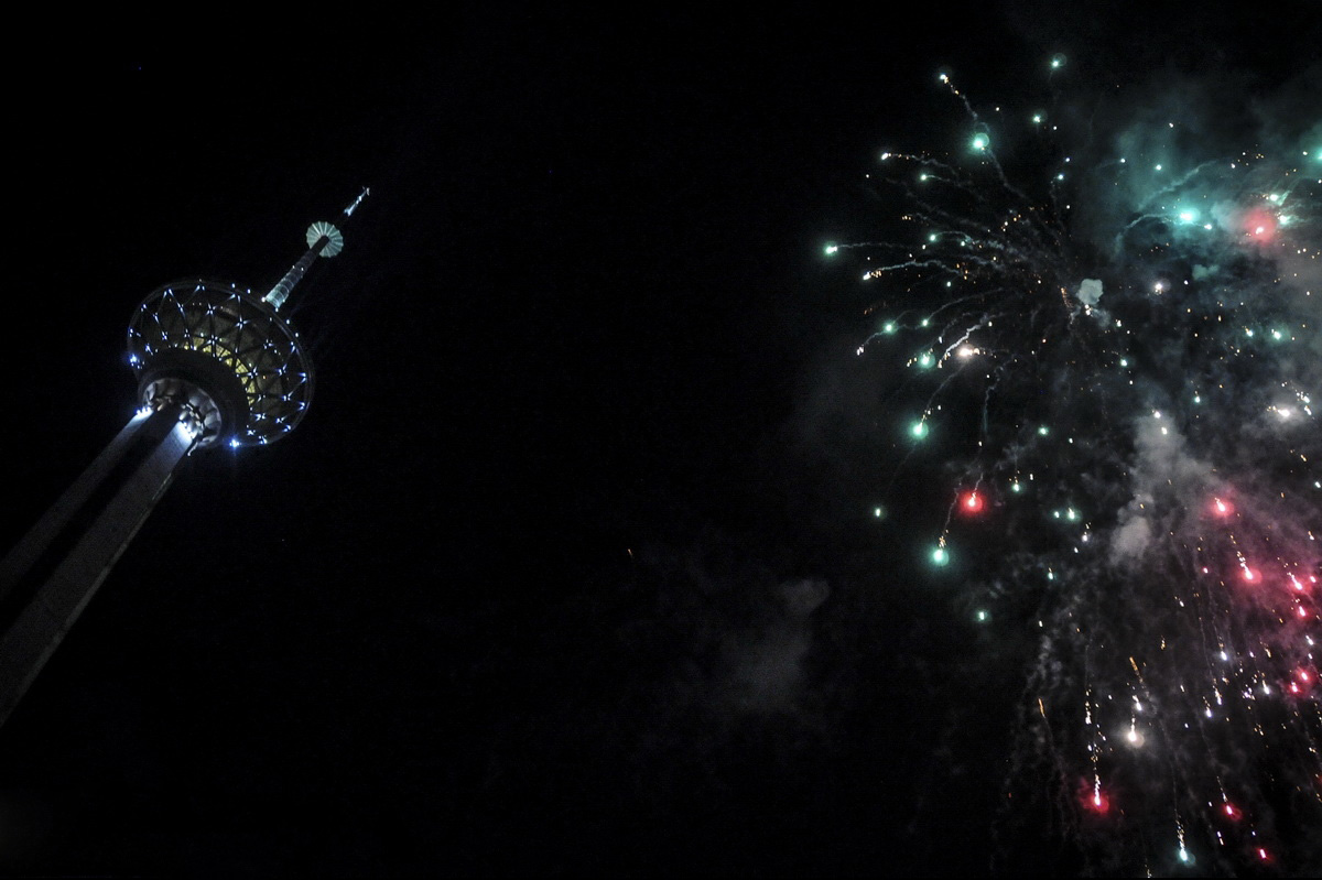 نورافشانی در برج میلاد تهران