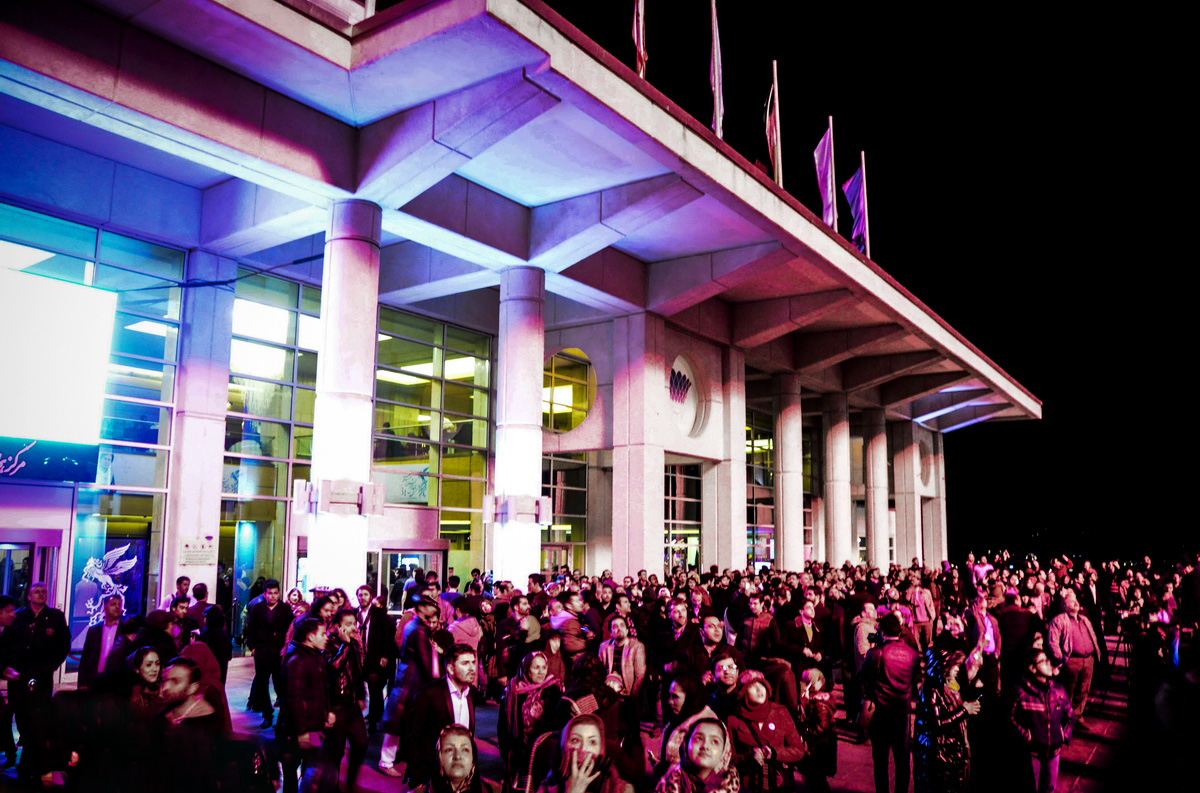 نورافشانی در برج میلاد تهران