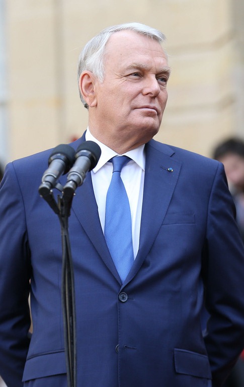 نخست وزیر سابق،‌ وزیر خارجه جدید فرانسه شد (تصویر)