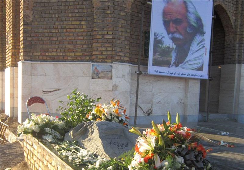 سنگ قبر اینانلو از جنس طبیعت (تصویر) سنگ قبر اینانلو از جنس طبیعت (تصویر)