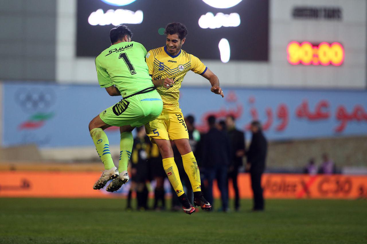 شادی جنجالی بیرانوند بعد از پیروزی (عکس)