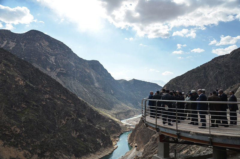 بازدید وزیر آب و محیط زیست الجزایر از سد کارون ۳ و ۴